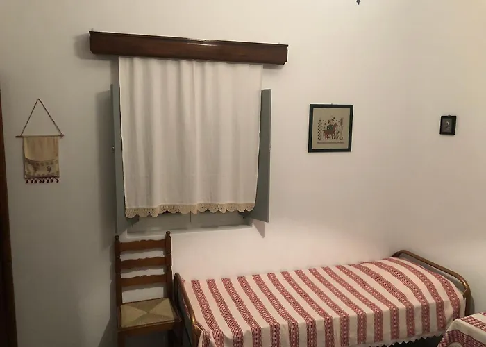 Traditional House - Apeiranthos Naxos * Aperathos