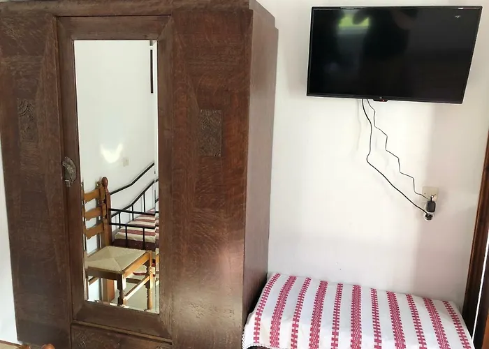 Traditional House - Apeiranthos Naxos * Aperathos