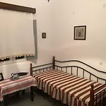 Traditional House - Apeiranthos Naxos Daire